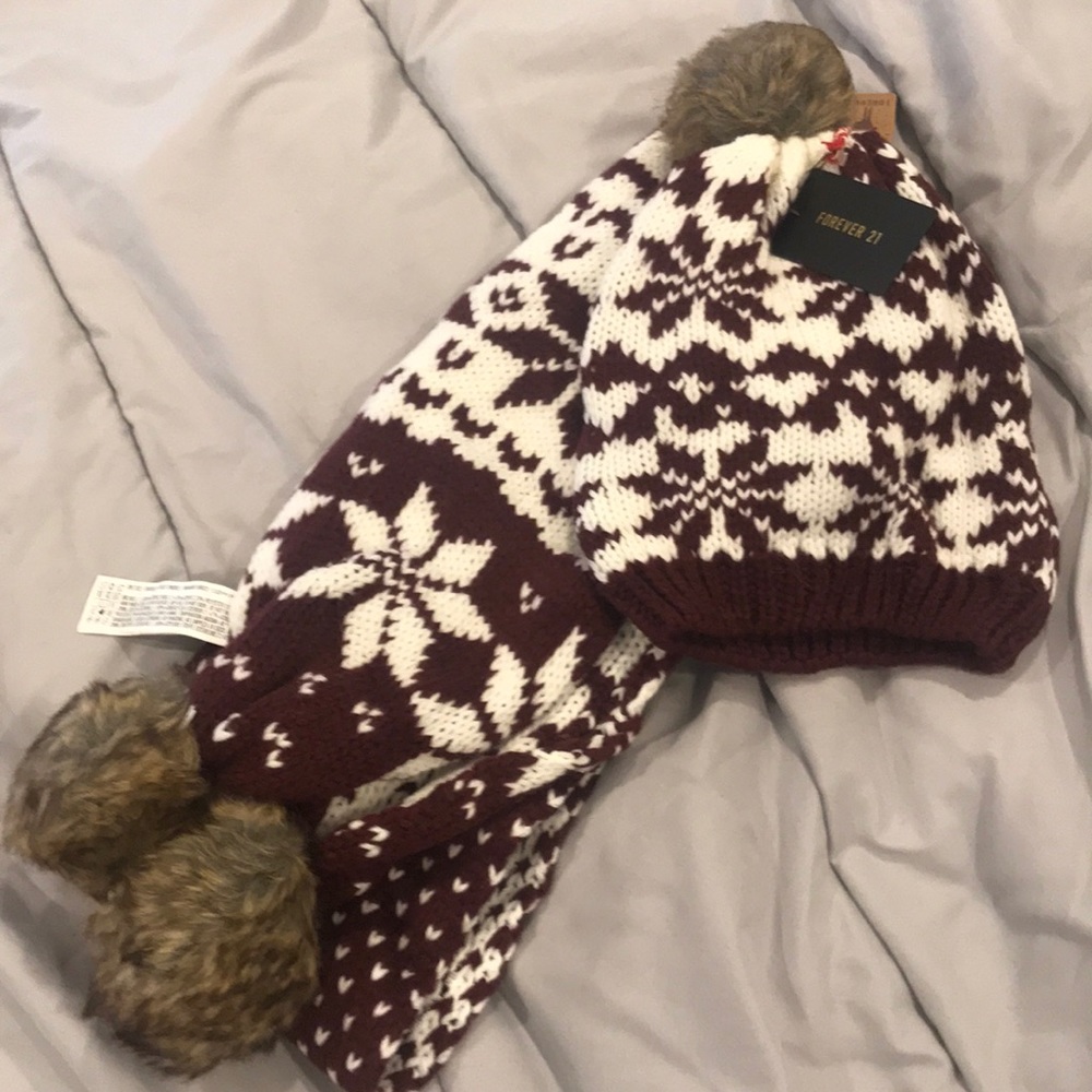 NWT Hat and Scarf Set